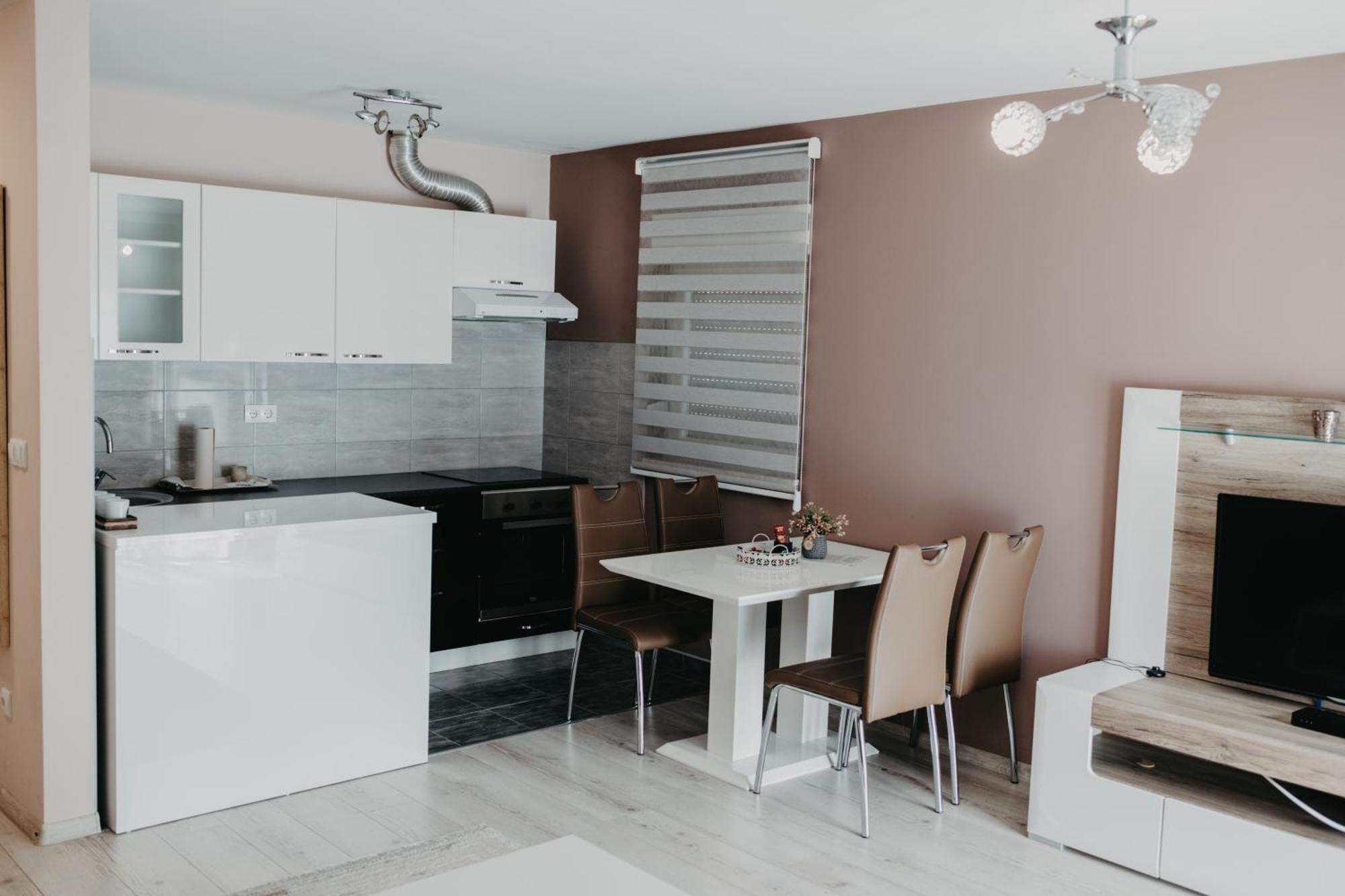 Prenociste Park Bed & Breakfast Modrica Exterior photo