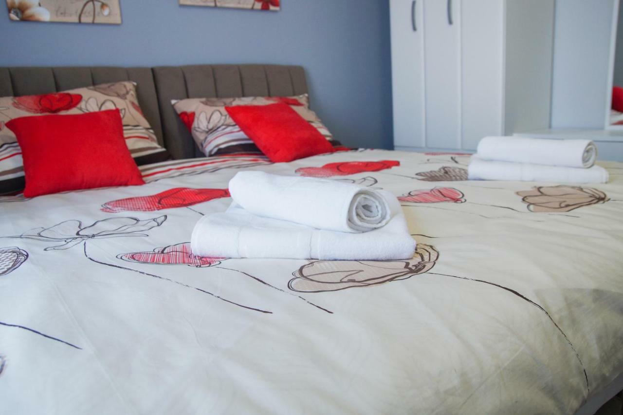 Prenociste Park Bed & Breakfast Modrica Exterior photo